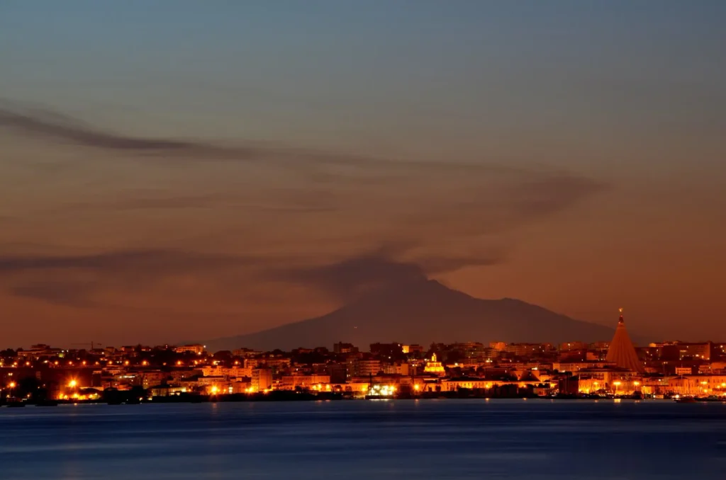 Vista dell'Etna da Siracusa